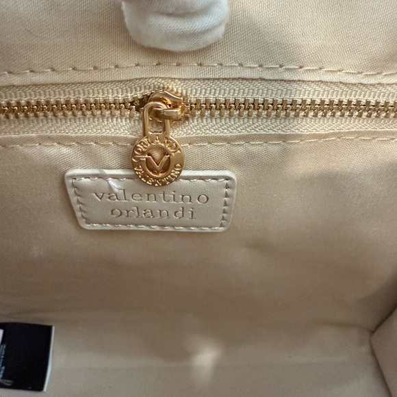 Valentino Orlandi Cream Crossbody Bag - Picture 10 of 10